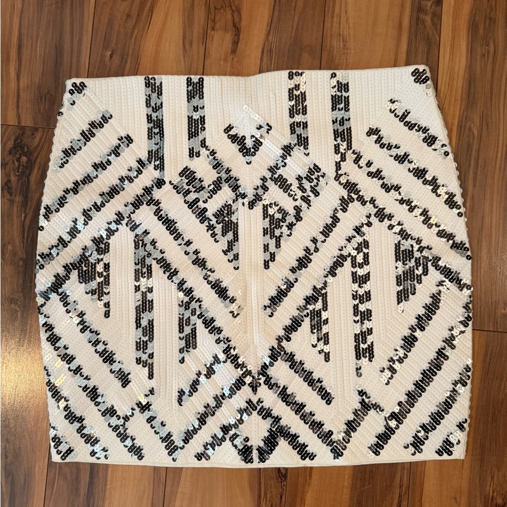 Express Black and White Sequin Skirt - Size Large - Picture 6 of 6